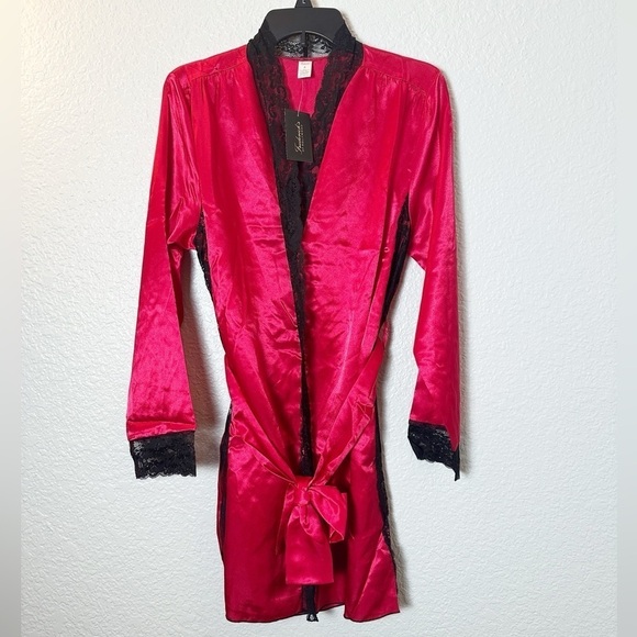 NWT Frederick's Of Hollywood Aspen Mae Satin & Lace Red Robe - Picture 2 of 5